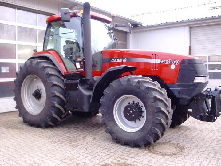 Case-Tractor-Magnum-240